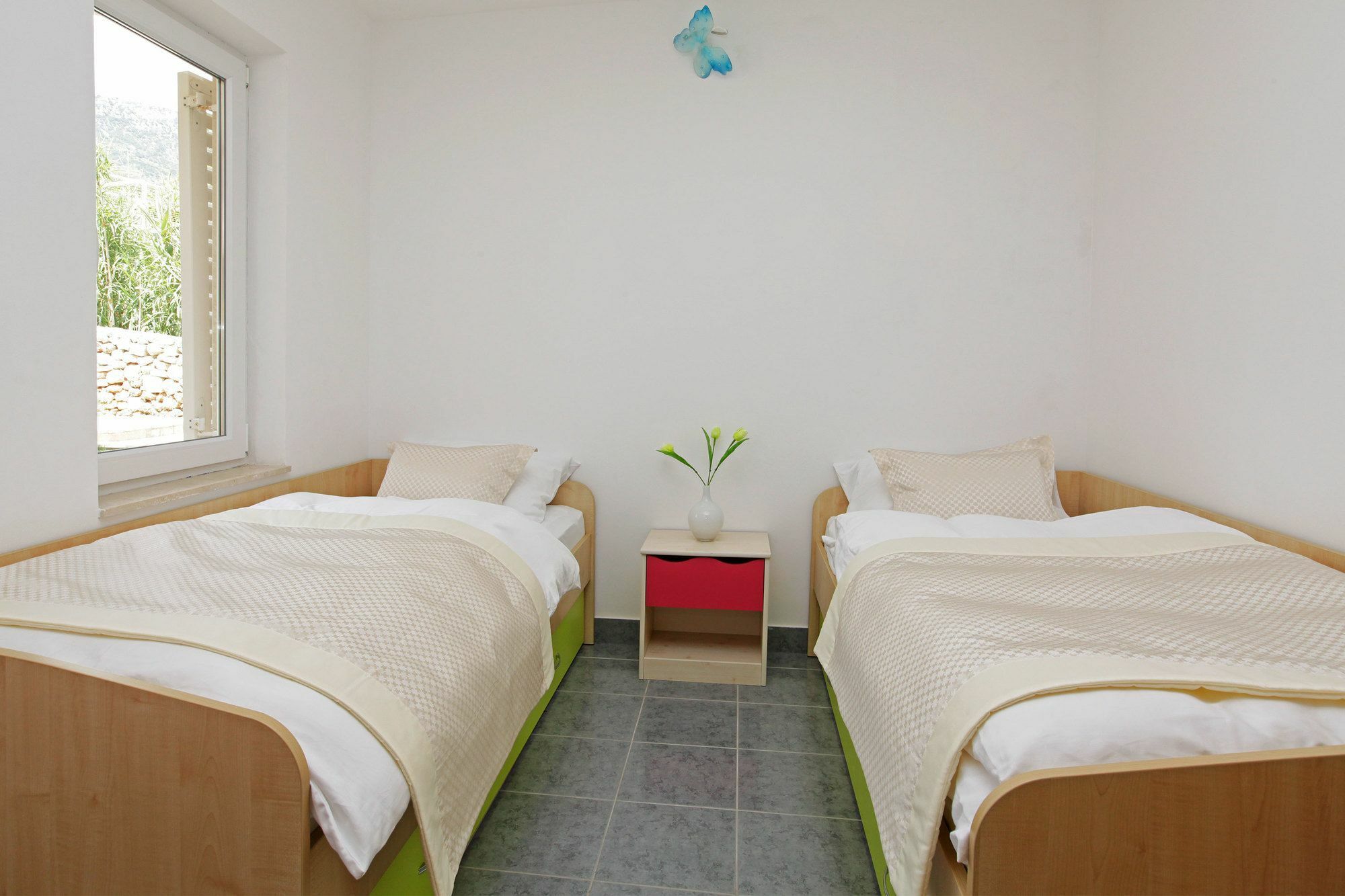 Perla Apartments Bol Esterno foto